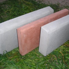 Бордюр тротуарный литой